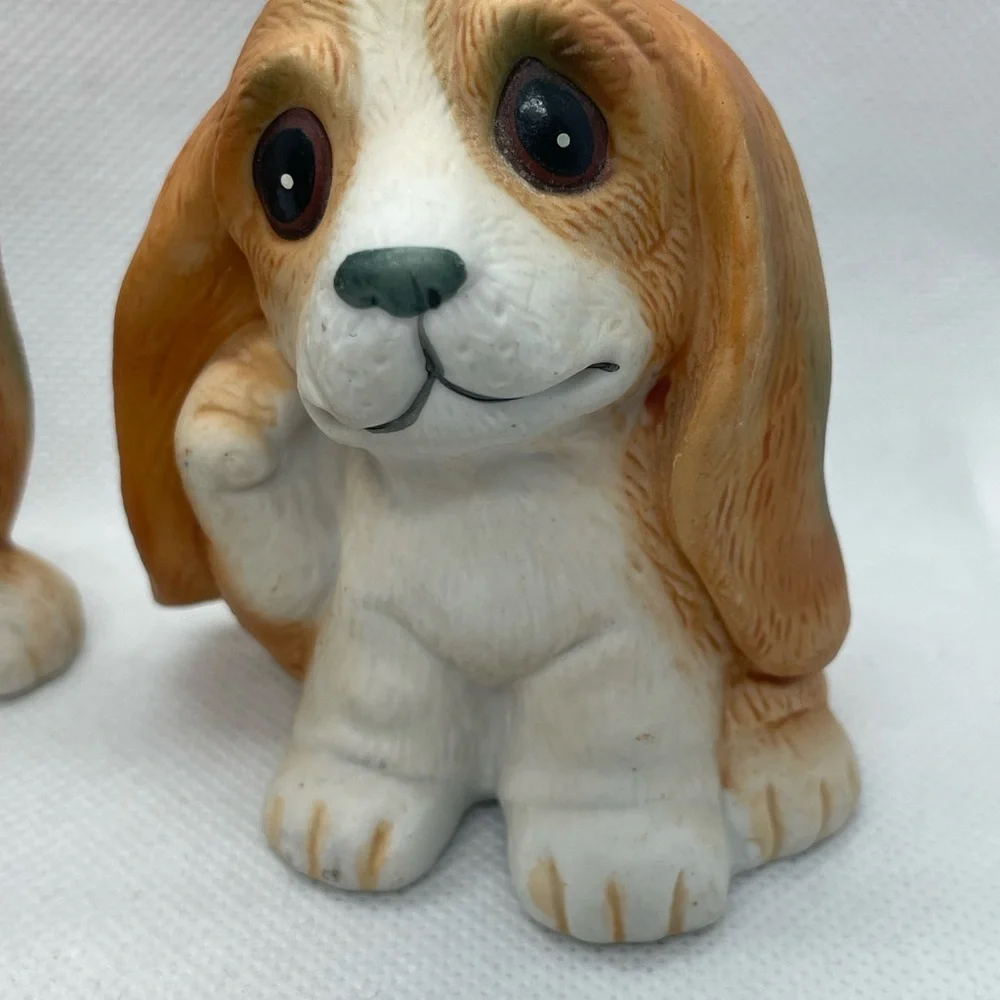 Vintage Set of 3 Porcelain Homco Bassett Hound Beagle Puppies Dogs Figures